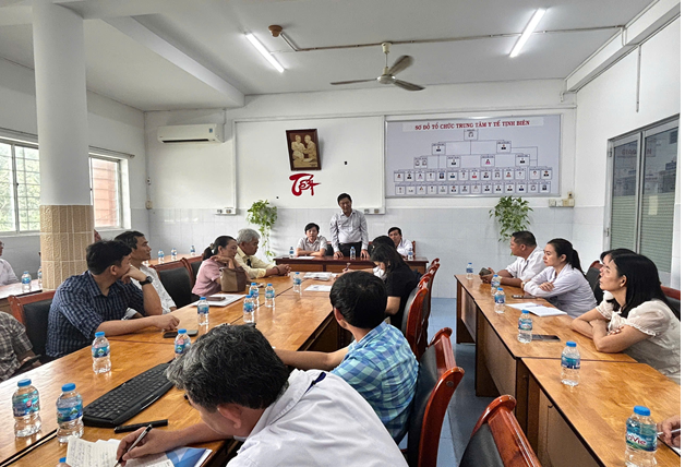 Trung tâm Y tế Tịnh Biên tiếp đoàn chỉ đạo tuyến Bệnh viện Đa Khoa Châu Đốc